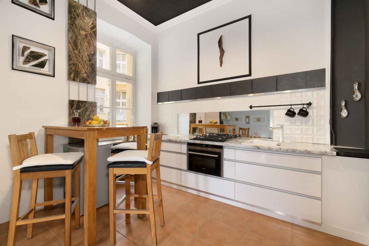 Mieszkanie 3-pokojowe Warszawa Śródmieście, ul. Koszykowa