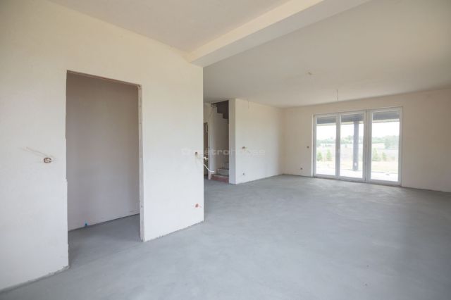 dom wolnostojący, 6 pokoi Płocochowo. Zdjęcie 8