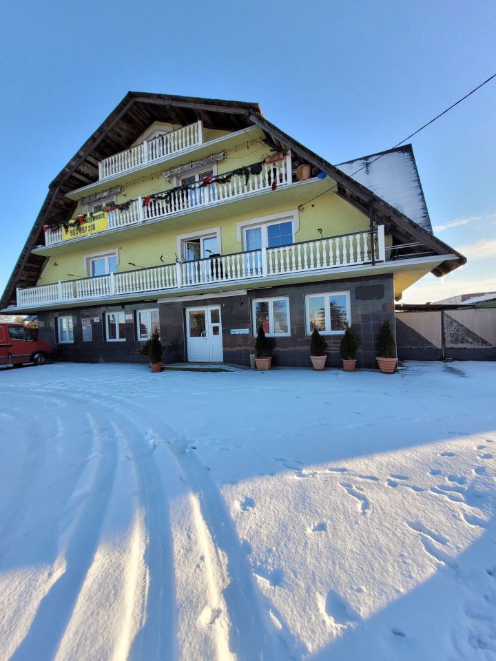 Hotel/pensjonat Konie. Zdjęcie 3