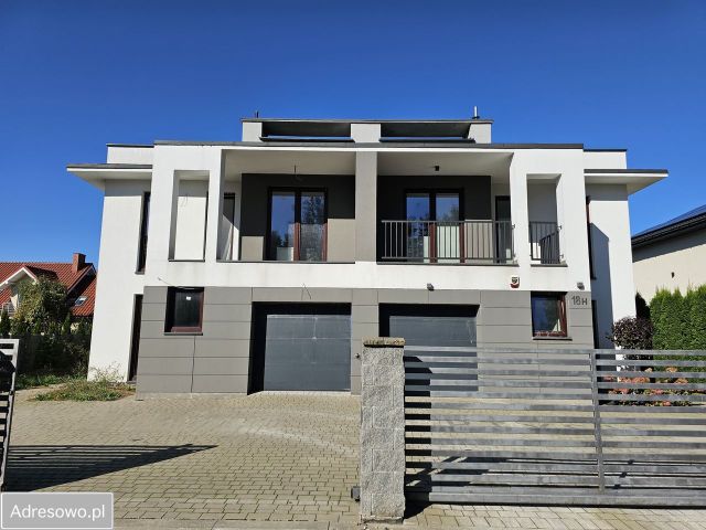 bliźniak, 6 pokoi Warszawa Wawer, ul. Mrągowska. Zdjęcie 1