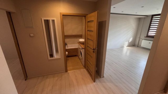 Mieszkanie 3-pokojowe Bielsko-Biała Aleksandrowice. Zdjęcie 1