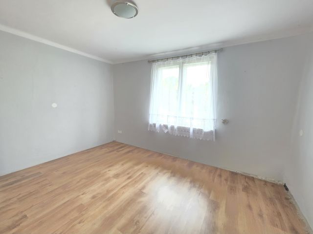 dom wolnostojący, 2 pokoje Kazimierza Wielka Rynek, ul. Wesoła. Zdjęcie 5