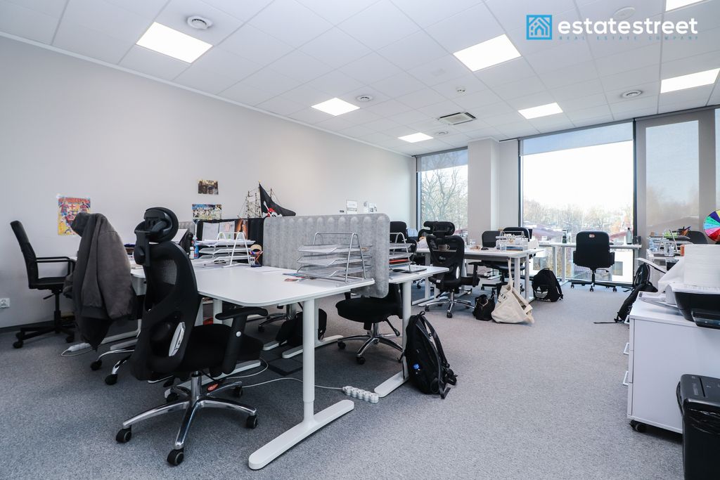 Biuro Kraków Łagiewniki-Borek Fałęcki, ul. Józefa Marcika. Zdjęcie 7