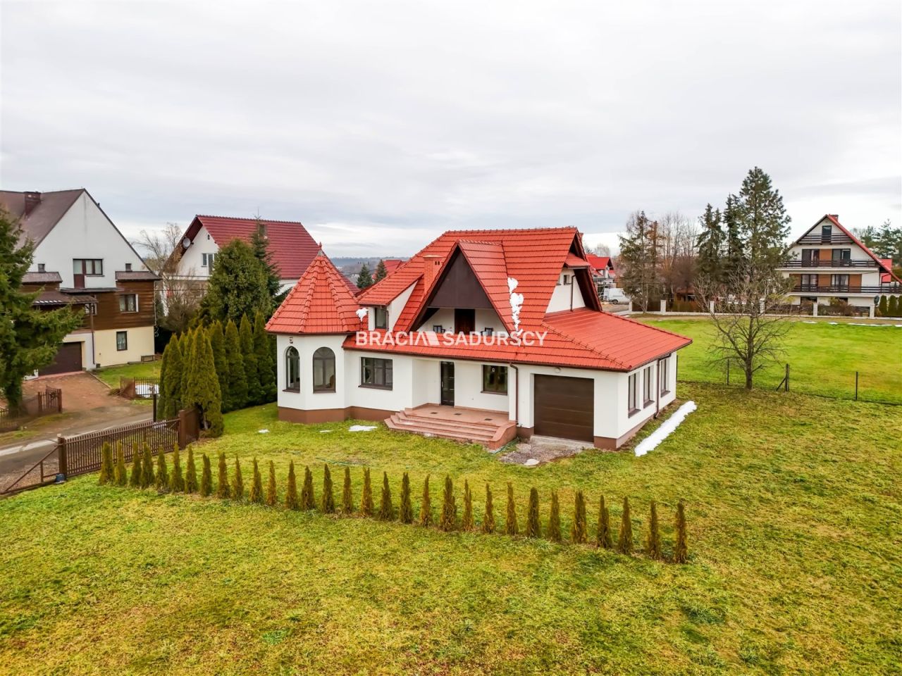 dom wolnostojący, 5 pokoi Krzyszkowice. Zdjęcie 2