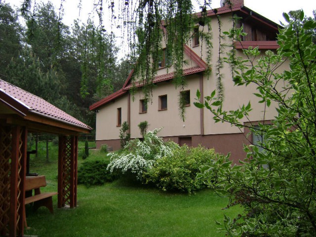 dom wolnostojący, 4 pokoje Komornica, ul. Wspólna. Zdjęcie 1