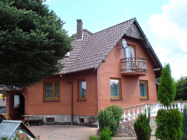 dom wolnostojący, 5 pokoi Laskowiec, ul. Leśna. Zdjęcie 1