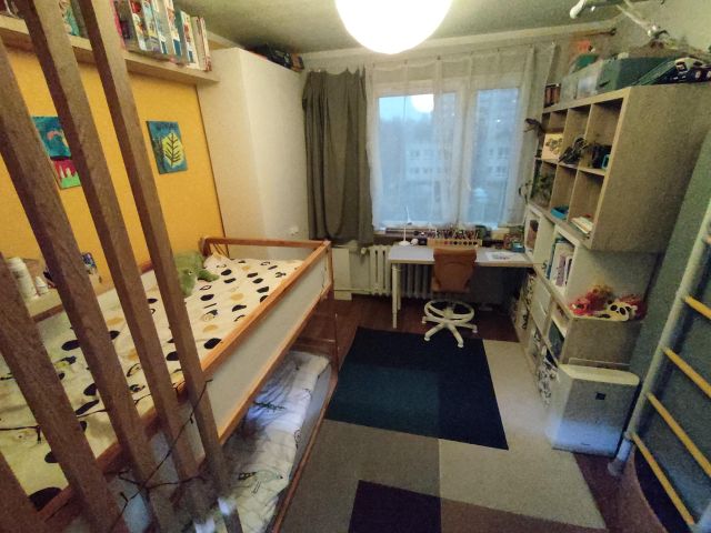 Pokój Kraków Mistrzejowice, os. Kombatantów. Zdjęcie 1