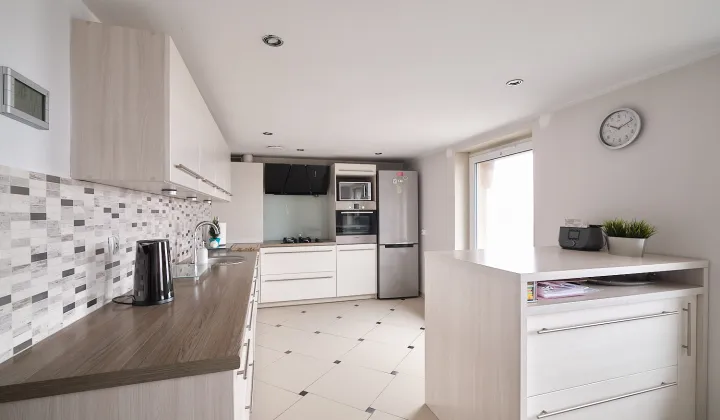 Mieszkanie 3-pokojowe Strzegom, ul. Dolna