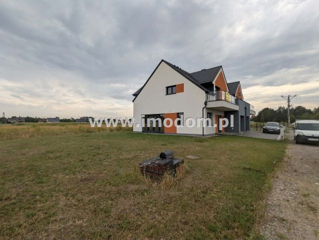 bliźniak, 5 pokoi Ratowice. Zdjęcie 2