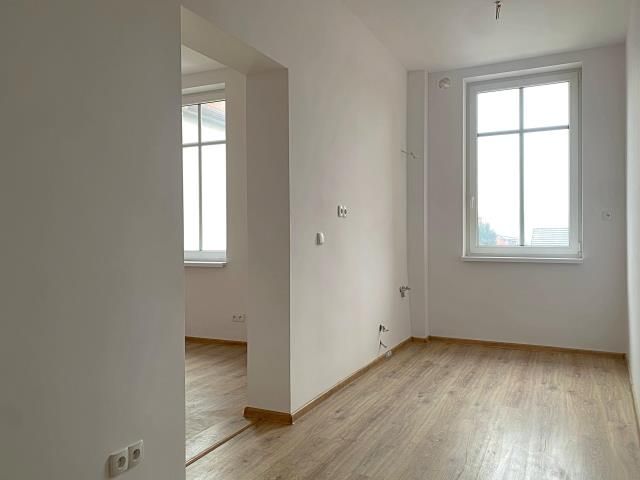 Mieszkanie 2-pokojowe Piekary Śląskie Szarlej, ul. Prymasa Stefana Wyszyńskiego. Zdjęcie 4