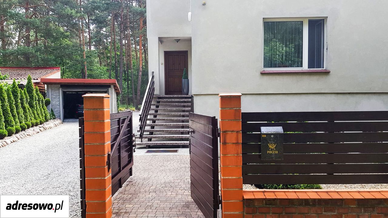dom wolnostojący, 5 pokoi Kobyla Góra, ul. Obrońców Westerplatte. Zdjęcie 1