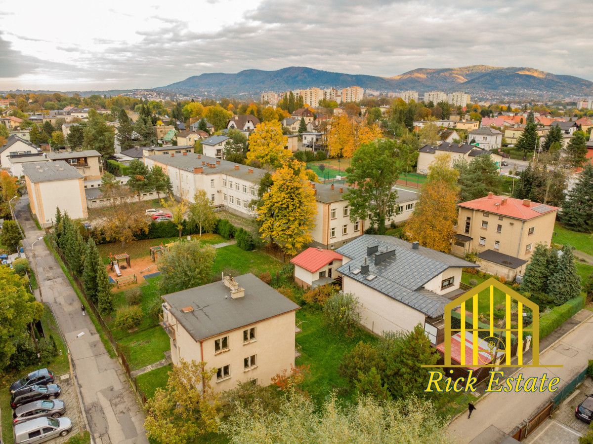 dom wolnostojący, 6 pokoi Bielsko-Biała, ul. Akacjowa. Zdjęcie 2