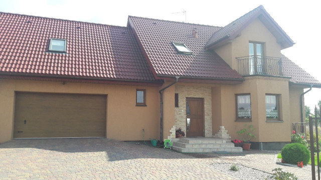 dom wolnostojący, 6 pokoi Rynarzewo. Zdjęcie 1
