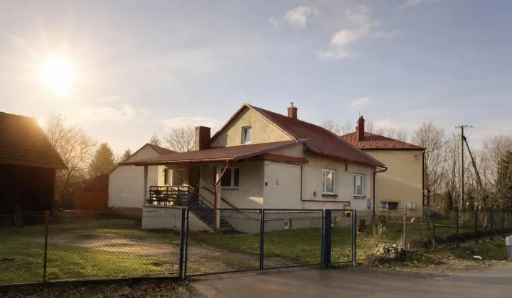 dom wolnostojący, 4 pokoje Ujezna