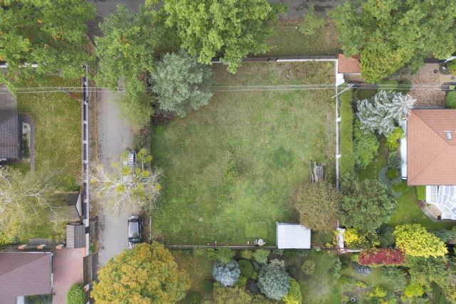 Działka inwestycyjna Łomianki, ul. Partyzantów. Zdjęcie 1