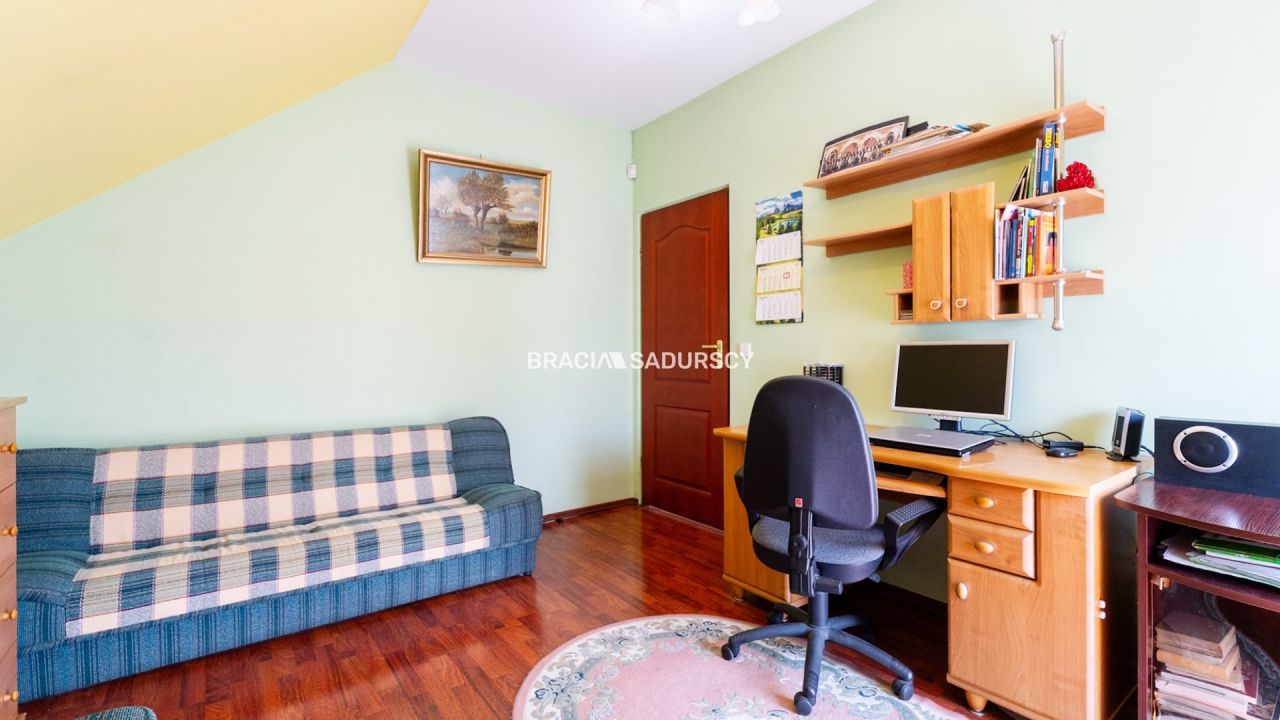 dom wolnostojący, 4 pokoje Brzeźnica. Zdjęcie 14