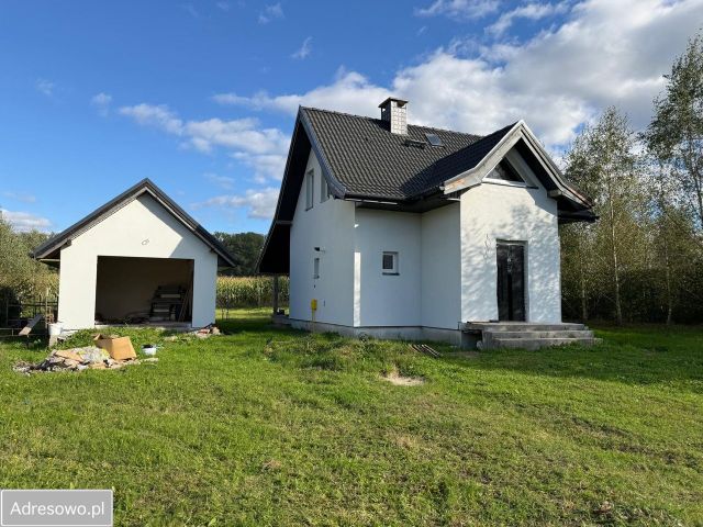 dom wolnostojący, 3 pokoje Kikorze. Zdjęcie 1