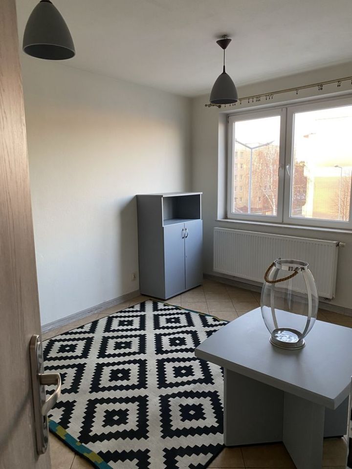 Mieszkanie 4-pokojowe Żory. Zdjęcie 4