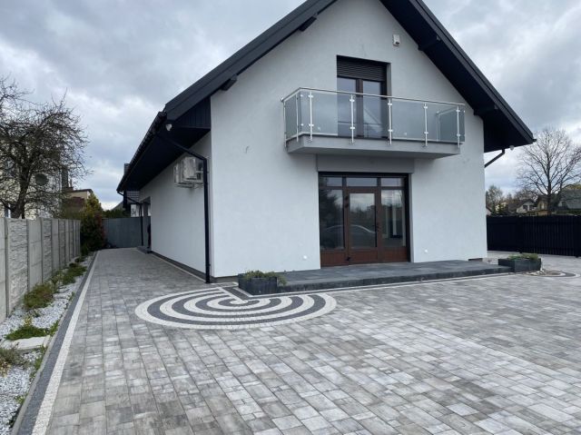 Biuro Radom Długojów, Juliusza Slowackiego. Zdjęcie 2