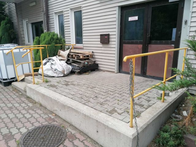 Lokal Końskie, ul. Fabryczna. Zdjęcie 1