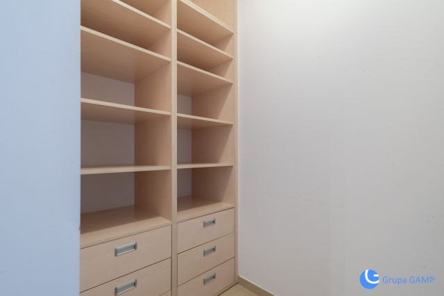 Mieszkanie 3-pokojowe Kraków Stare Miasto, ul. Józefa Sarego. Zdjęcie 23