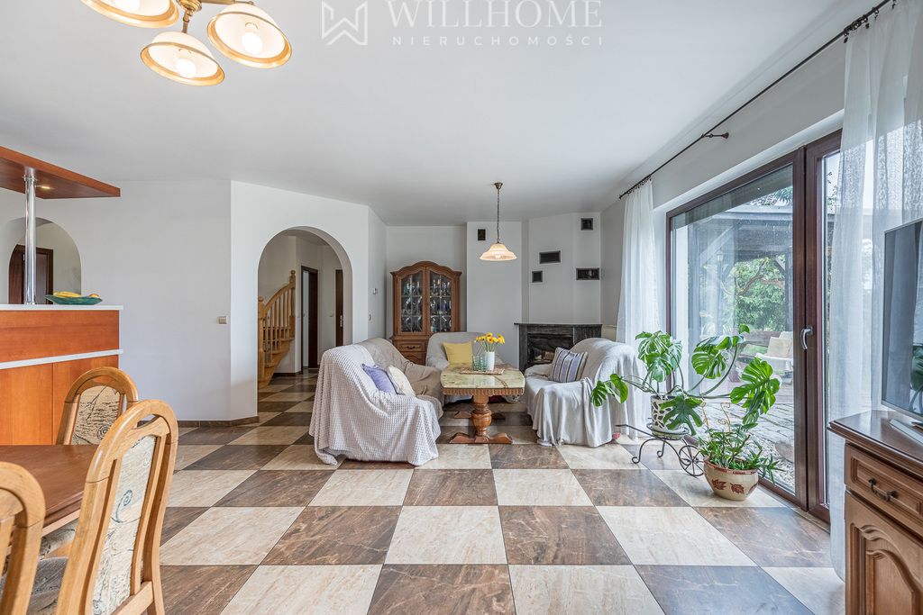 dom wolnostojący, 6 pokoi Bystre. Zdjęcie 12