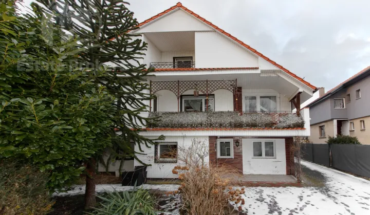 dom wolnostojący, 11 pokoi Wrocław Ołtaszyn, ul. Ułańska