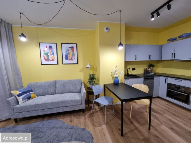 Mieszkanie 2-pokojowe Warszawa Raków, ul. Łopuszańska. Zdjęcie 1