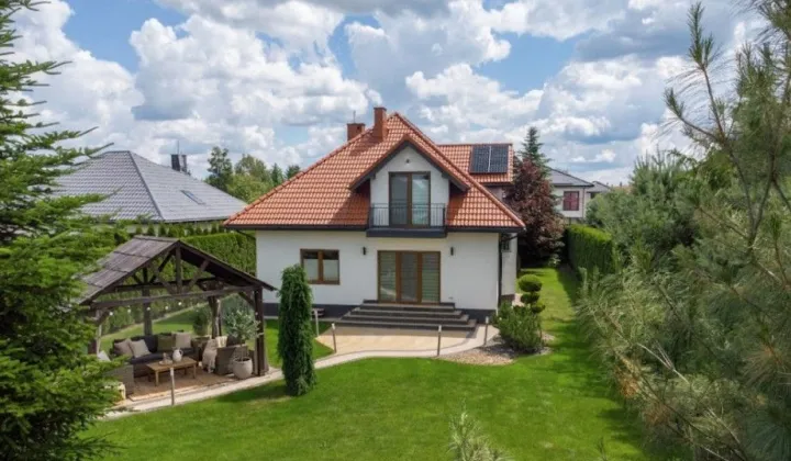 dom wolnostojący, 6 pokoi Piątkowisko, ul. Złota