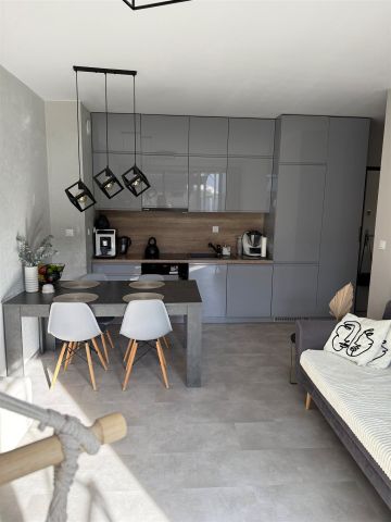 Mieszkanie 3-pokojowe Piaseczno Julianów. Zdjęcie 2