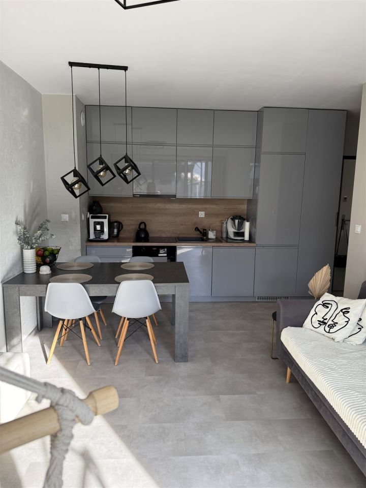 Mieszkanie 3-pokojowe Piaseczno Julianów. Zdjęcie 2