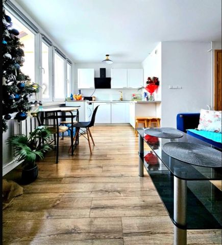 Mieszkanie 3-pokojowe Ustrzyki Dolne, ul. Dworcowa. Zdjęcie 1