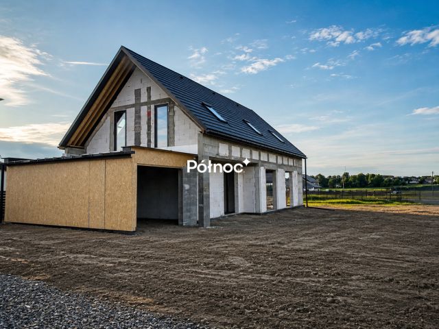 dom wolnostojący, 5 pokoi Cianowice, ul. Stawowa. Zdjęcie 2
