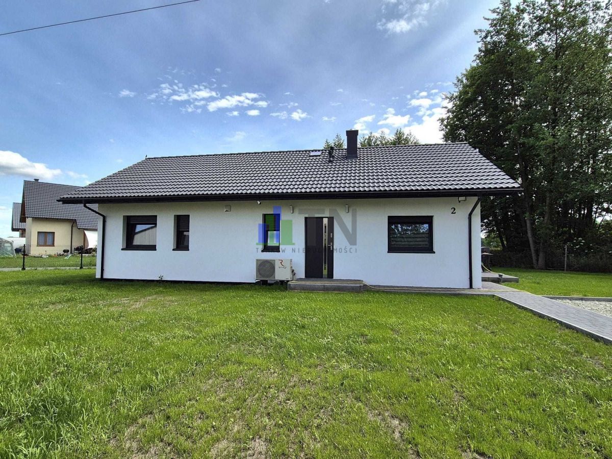 dom wolnostojący, 4 pokoje Chrząstawa Wielka. Zdjęcie 3