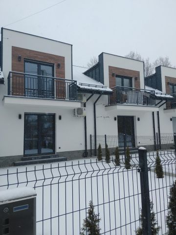 dom szeregowy, 2 pokoje Tarnów Rzędzin, ul. Środkowa. Zdjęcie 1