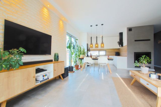 dom wolnostojący, 4 pokoje Łochowice. Zdjęcie 9