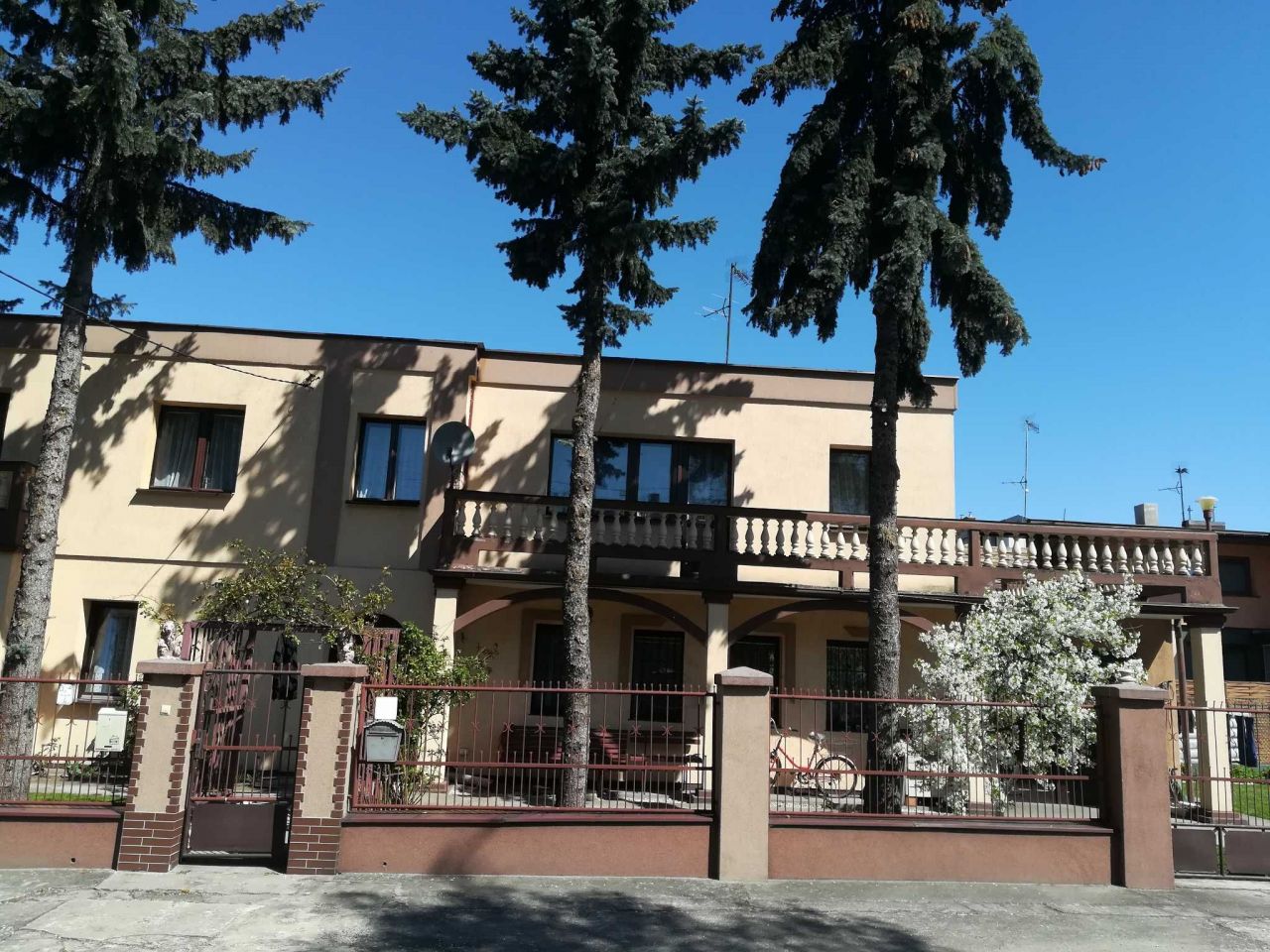 dom wolnostojący Pabianice. Zdjęcie 2