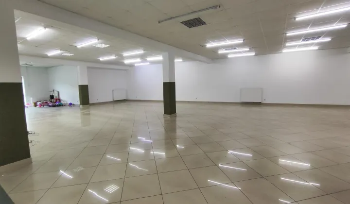 Nieruchomość komercyjna Starachowice Centrum, ul. Spółdzielcza