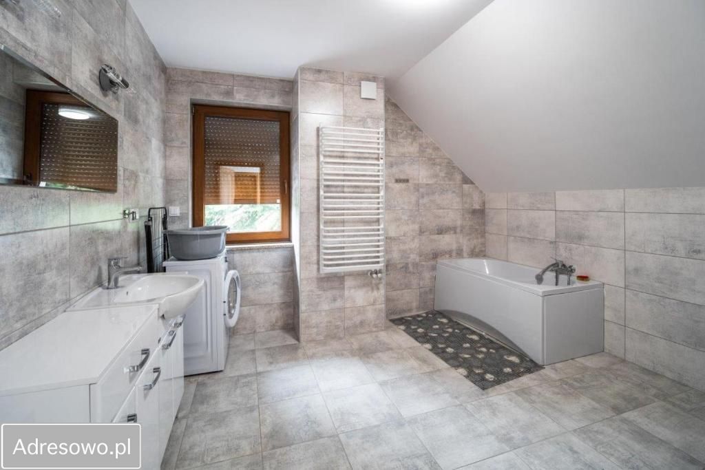 dom wolnostojący, 10 pokoi Targoszów. Zdjęcie 4