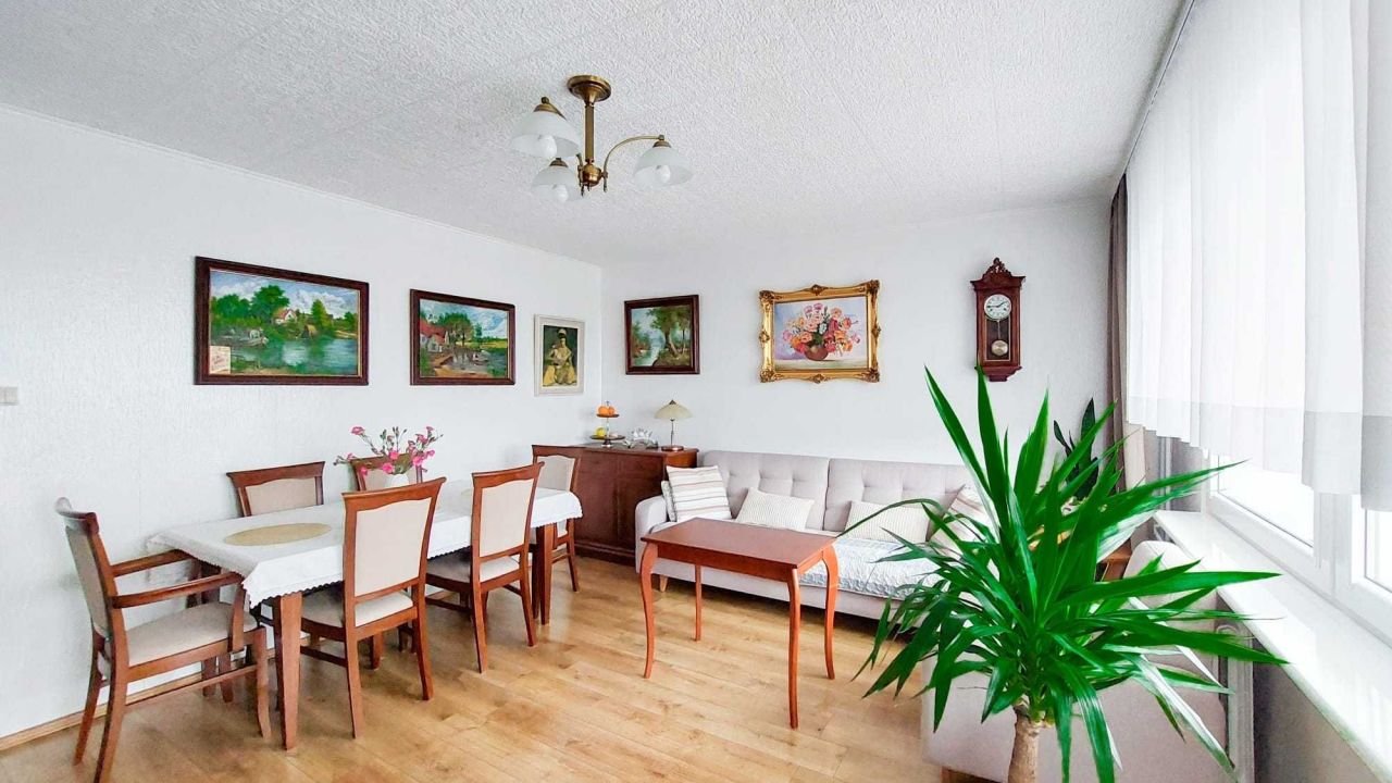 Mieszkanie 4-pokojowe Oleśnica, ul. Mikołaja Kopernika. Zdjęcie 1