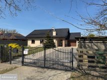 dom wolnostojący, 4 pokoje Cewlino, ul. Cisowa
