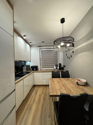 Mieszkanie 4-pokojowe Brzeg, ul. Myczkowskiego. Zdjęcie 1