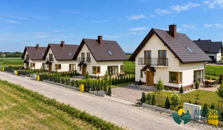 dom wolnostojący, 4 pokoje Sanka Głuchówki