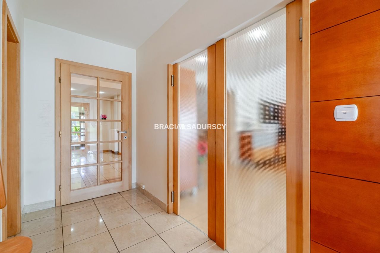 dom, 6 pokoi Kraków Bieżanów, ul. Kameliowa. Zdjęcie 19