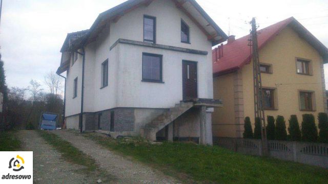 dom wolnostojący Jadowniki, ul. Wincentego Witosa. Zdjęcie 1