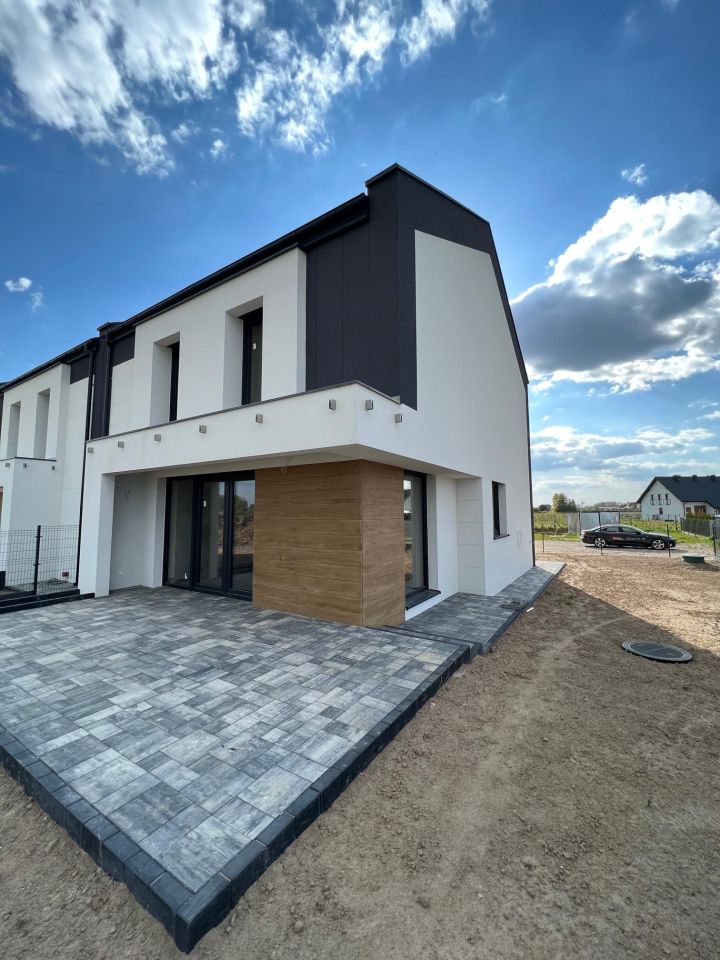 bliźniak, 4 pokoje Piotrków Trybunalski Raków, ul. Wincentego Witosa. Zdjęcie 3