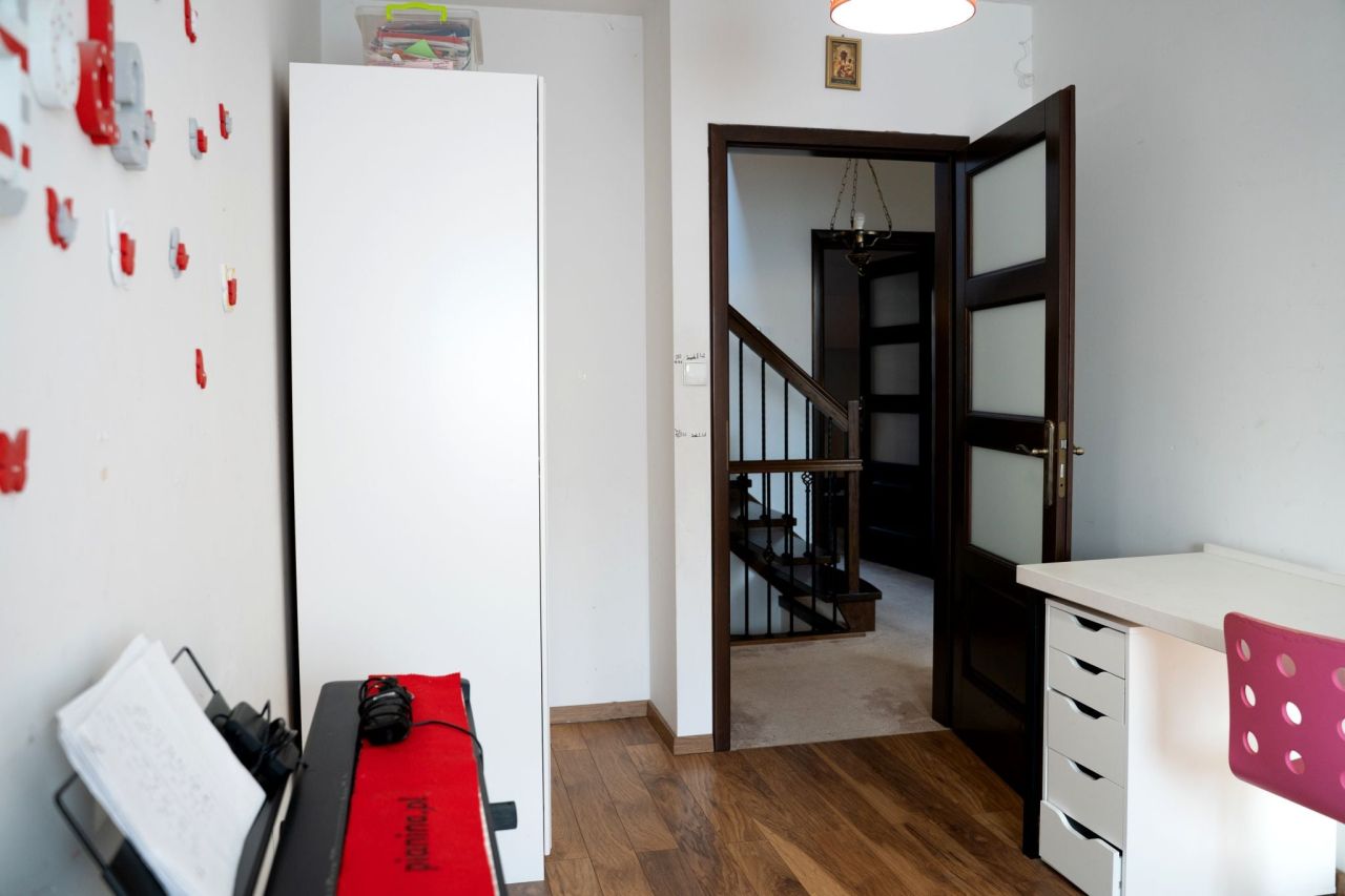 dom szeregowy, 5 pokoi Sułków. Zdjęcie 10