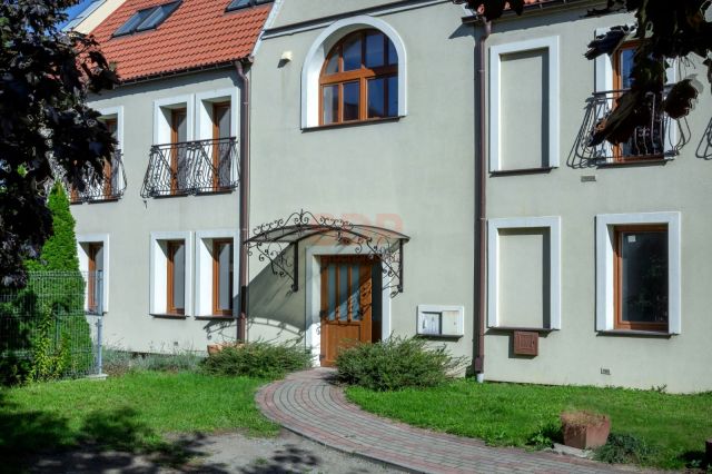 Mieszkanie 4-pokojowe Bielawa, ul. Stefana Żeromskiego. Zdjęcie 1