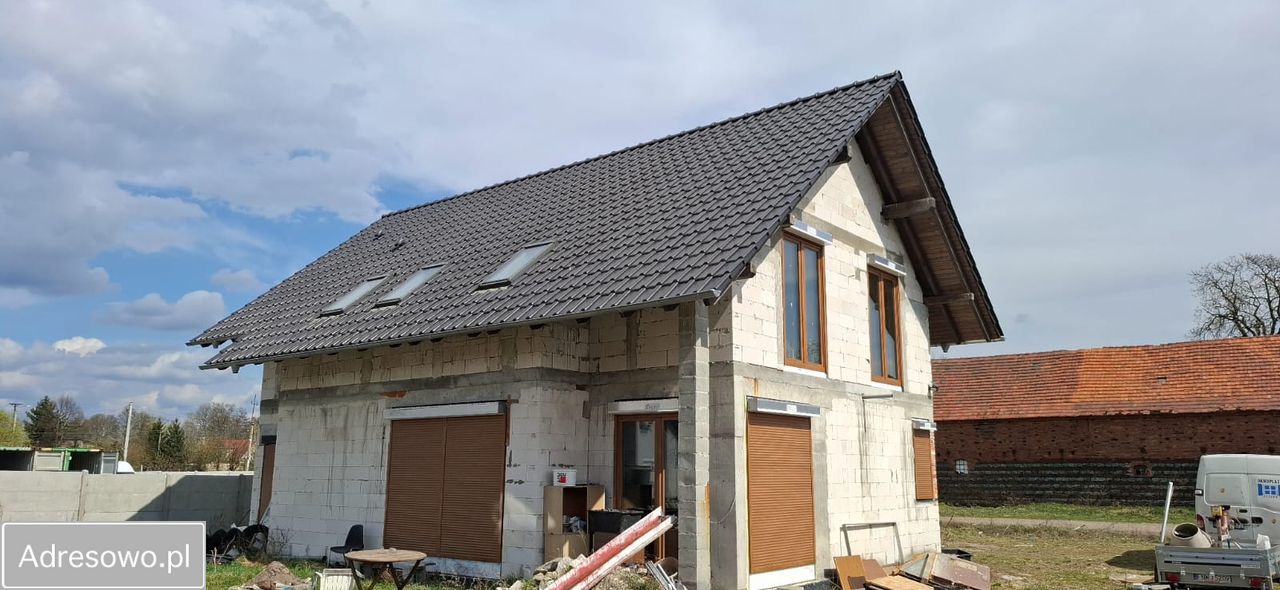 dom wolnostojący, 5 pokoi Zakęcie