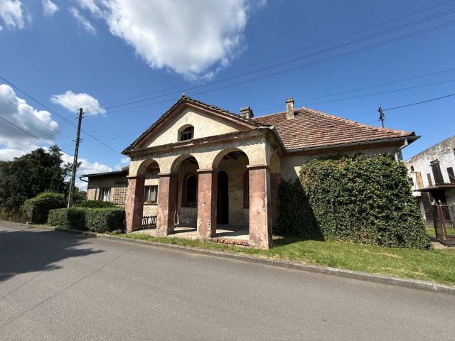 dom wolnostojący, 3 pokoje Tułowice, ul. Zamkowa. Zdjęcie 1